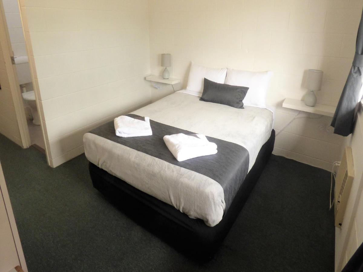 Banjo Paterson Motor Inn Townsville Eksteriør bilde